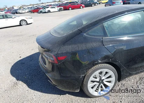 2023 Tesla Model 3 Rear-Wheel Drive z USA, uszkodzony, nr VIN 5YJ3E1EA8PF437990